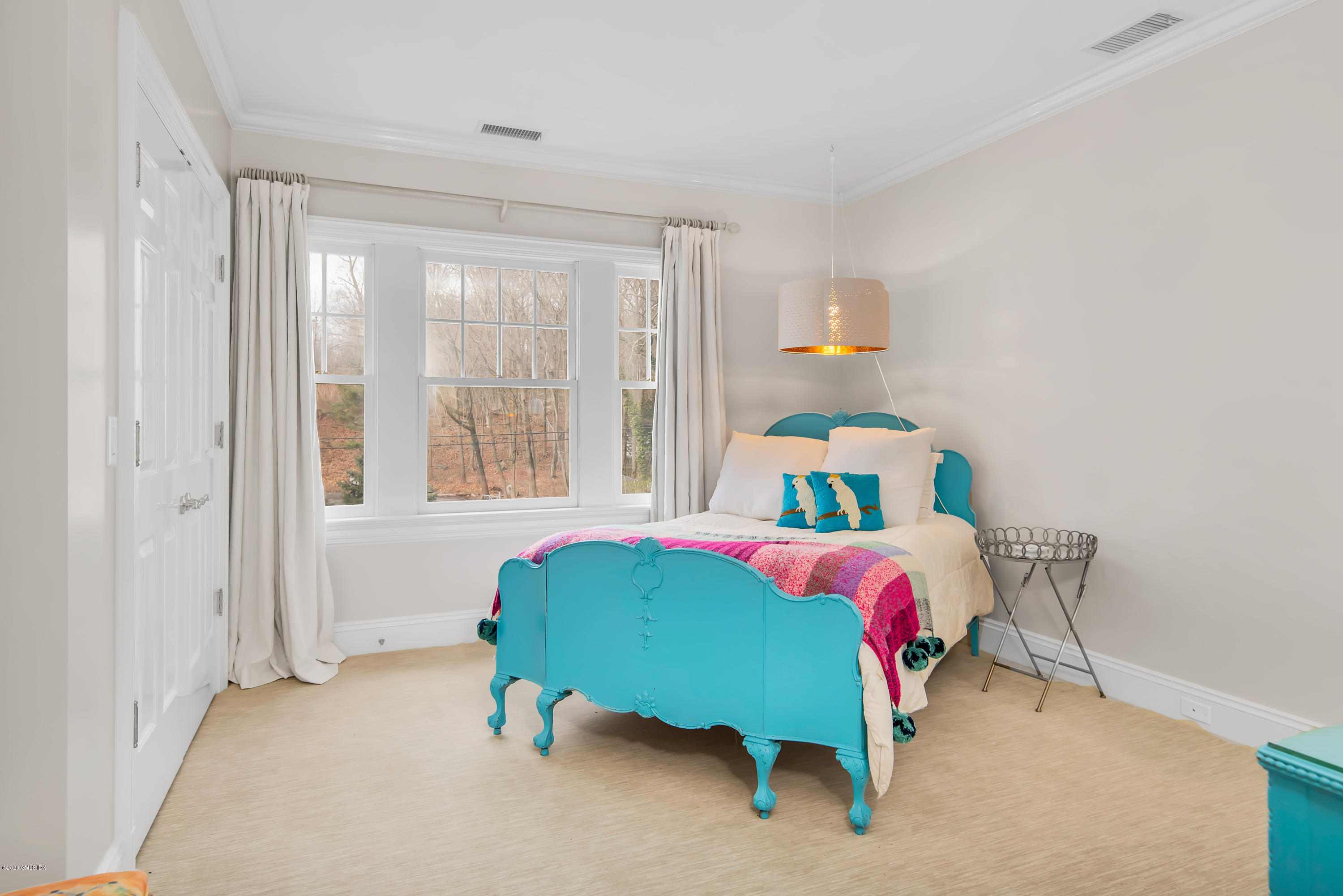 47 Hillside Road Greenwich, CT 06830 - Photo 15 of 28 47 Hillside_1DC9207