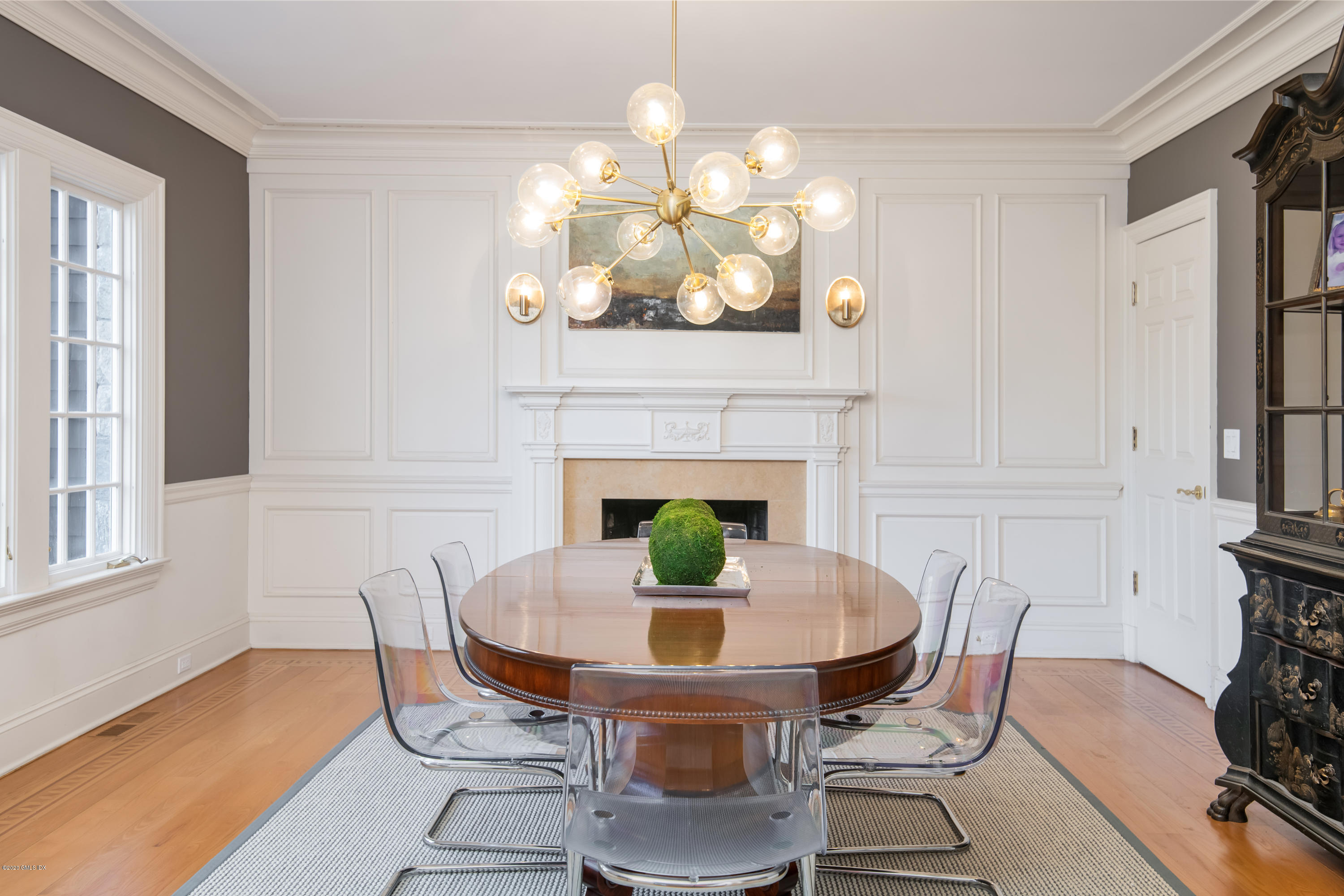 47 Hillside Road Greenwich, CT 06830 - Photo 3 of 28 47 Hillside_1DC9326-Edit