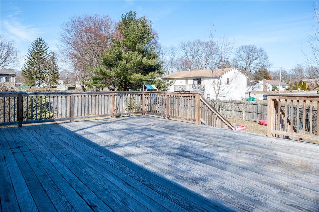 110 Oak Tree Avenue Warwick, RI 02886 - Photo 15 of 32