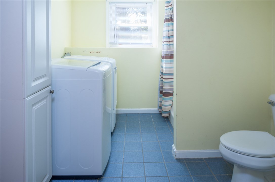 110 Oak Tree Avenue Warwick, RI 02886 - Photo 25 of 32