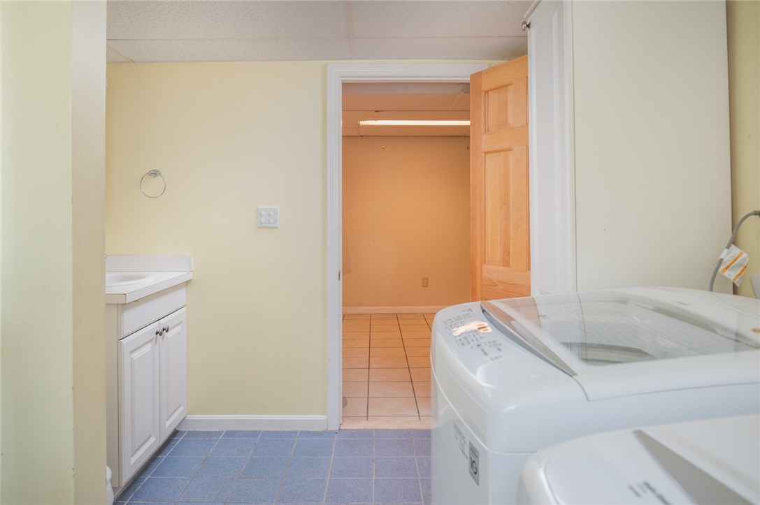 110 Oak Tree Avenue Warwick, RI 02886 - Photo 27 of 32