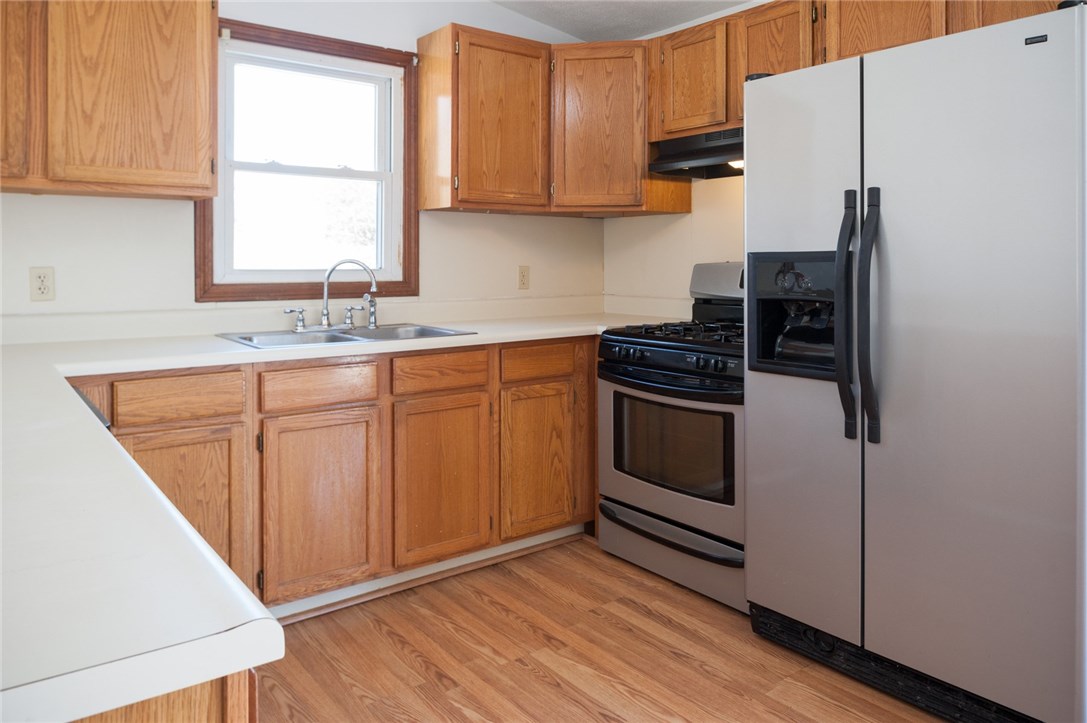 110 Oak Tree Avenue Warwick, RI 02886 - Photo 10 of 32