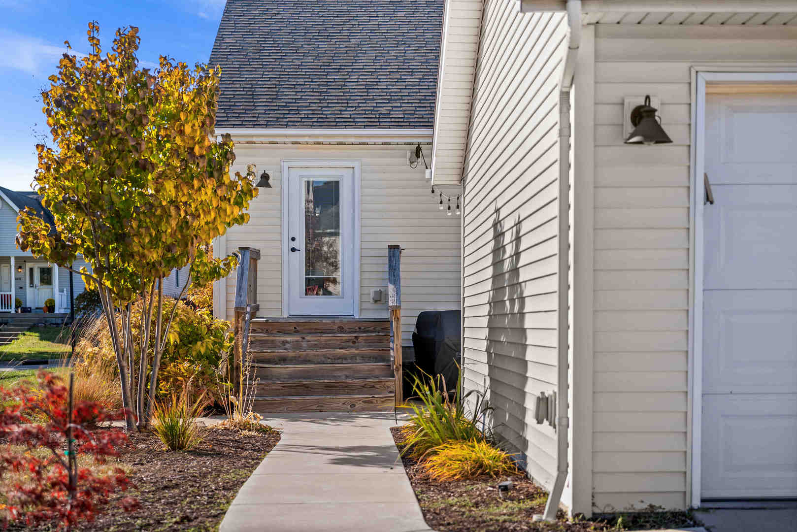 1402 River Landing Street Normal, IL 61761 - Photo 4 of 36 front view of a house with a yard