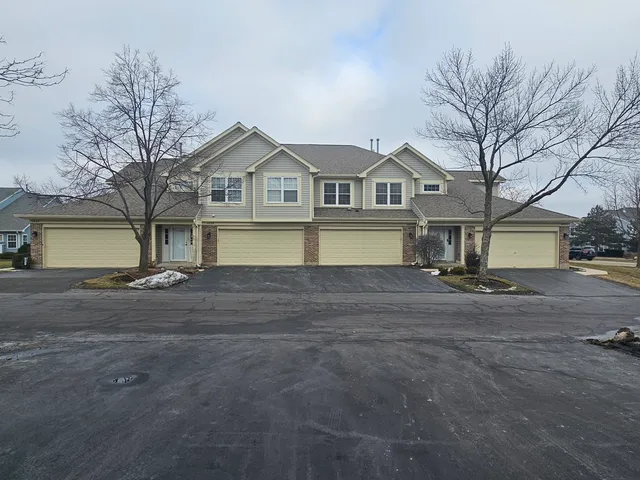 $290,000 | 6834 West Monticello Court, Unit 6834, Gurnee, IL 60031