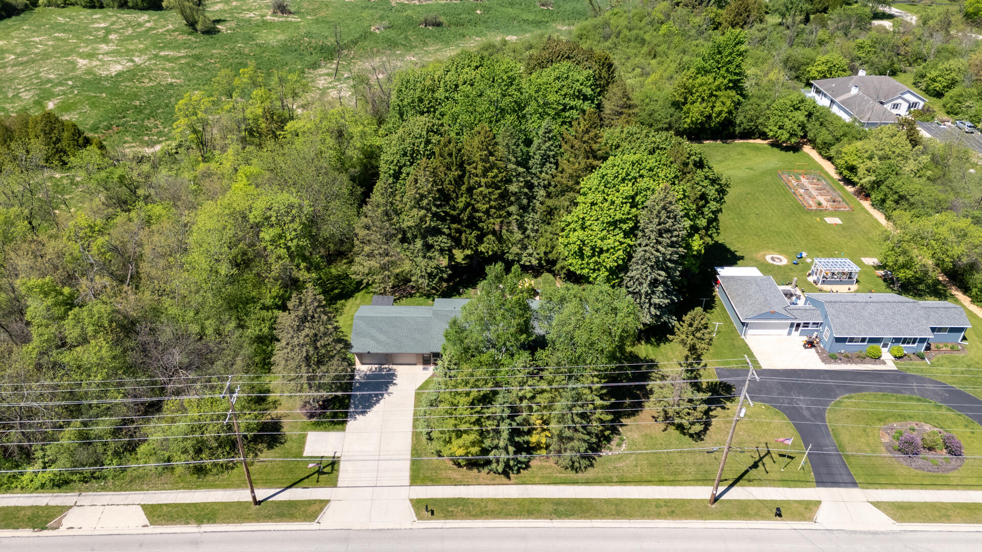 7124 Pioneer Road Cedarburg, WI 53012 - Photo 32 of 32 3-Exterior_7124 Pioneer Rd