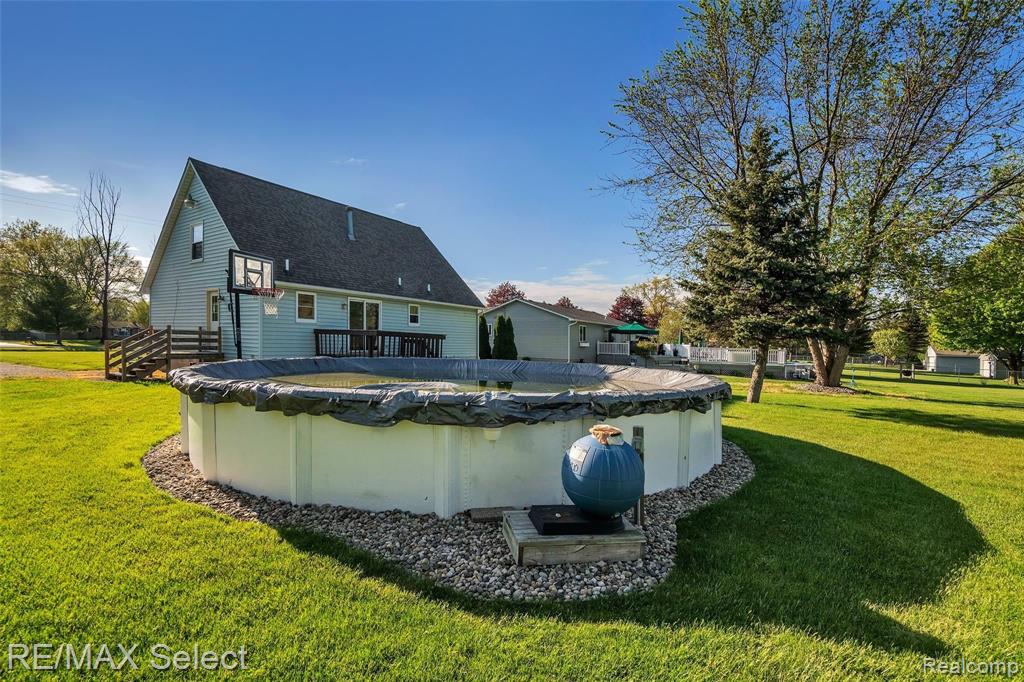 6112 Johnson Road Flushing, MI 48433 - Photo 2 of 39