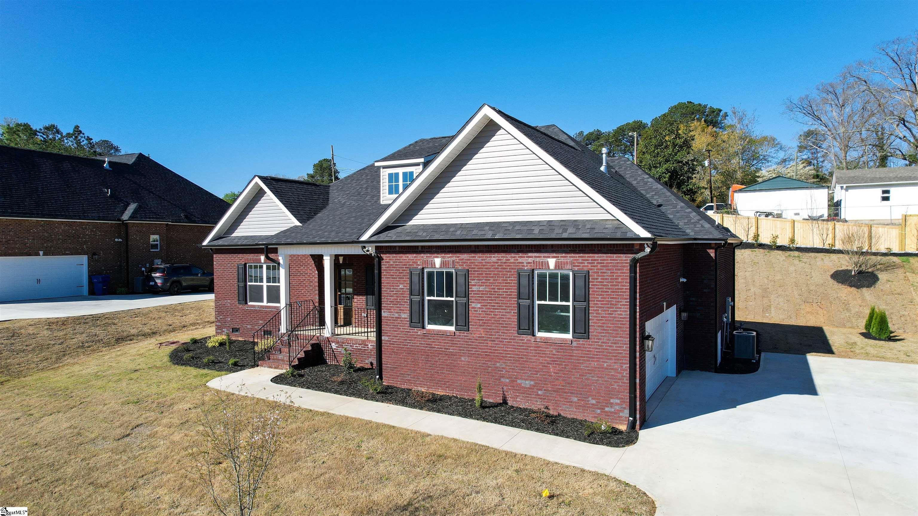 119 Bonaire Point Anderson, SC 29621 - Photo 2 of 35