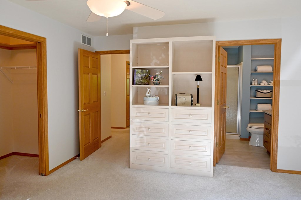 2232 Mill Road, Unit B5 Sister Bay, WI 54234 - Photo 9 of 19