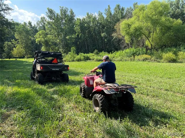 $285,000 | 15275 Shipman Road, Carlinville, IL 62626