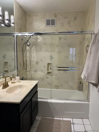 $3,900 | 220 Coast Boulevard, Unit 2M, La Jolla, CA 92037