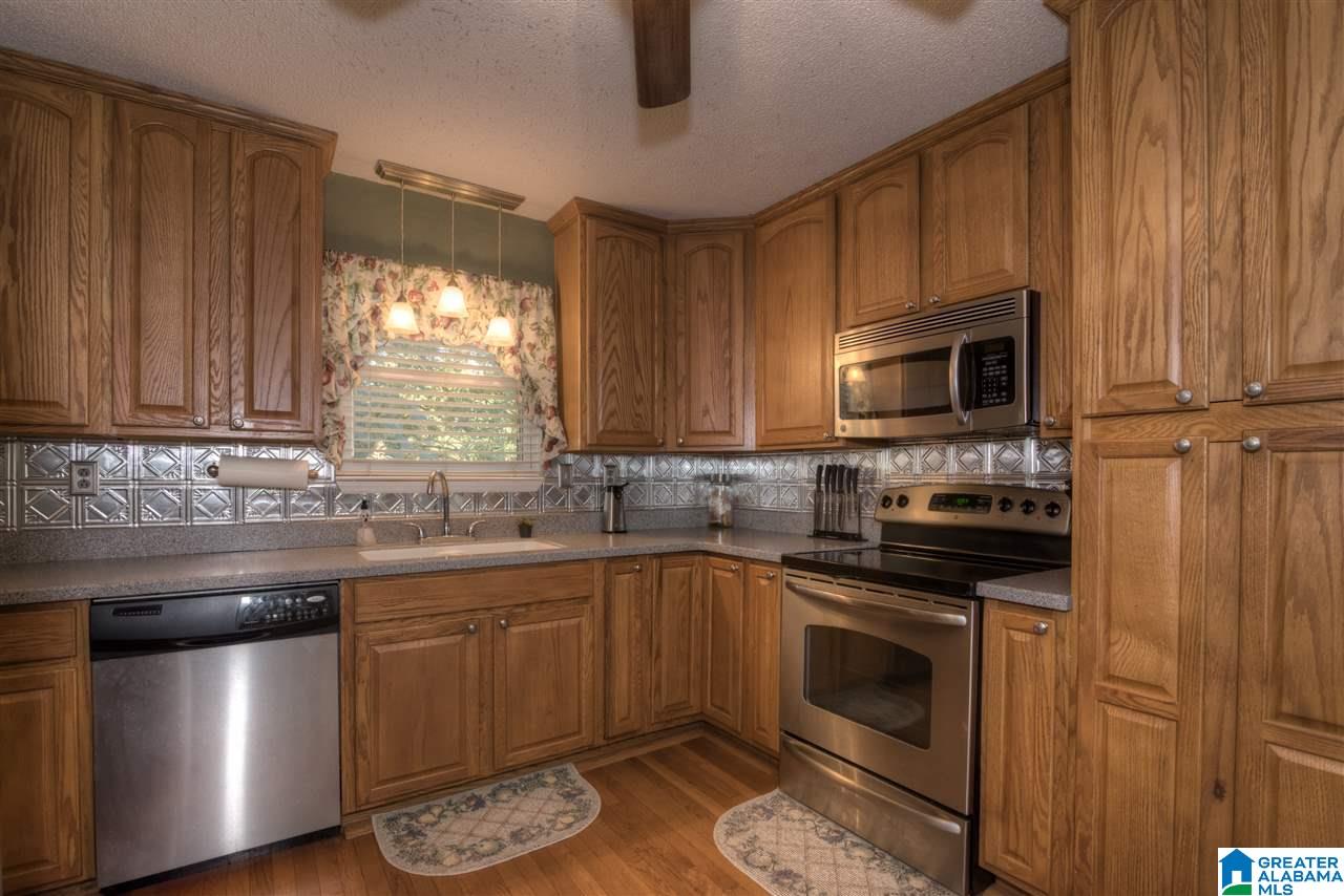 712 Cherrybrook Road Kimberly, AL 35091 - Photo 12 of 38