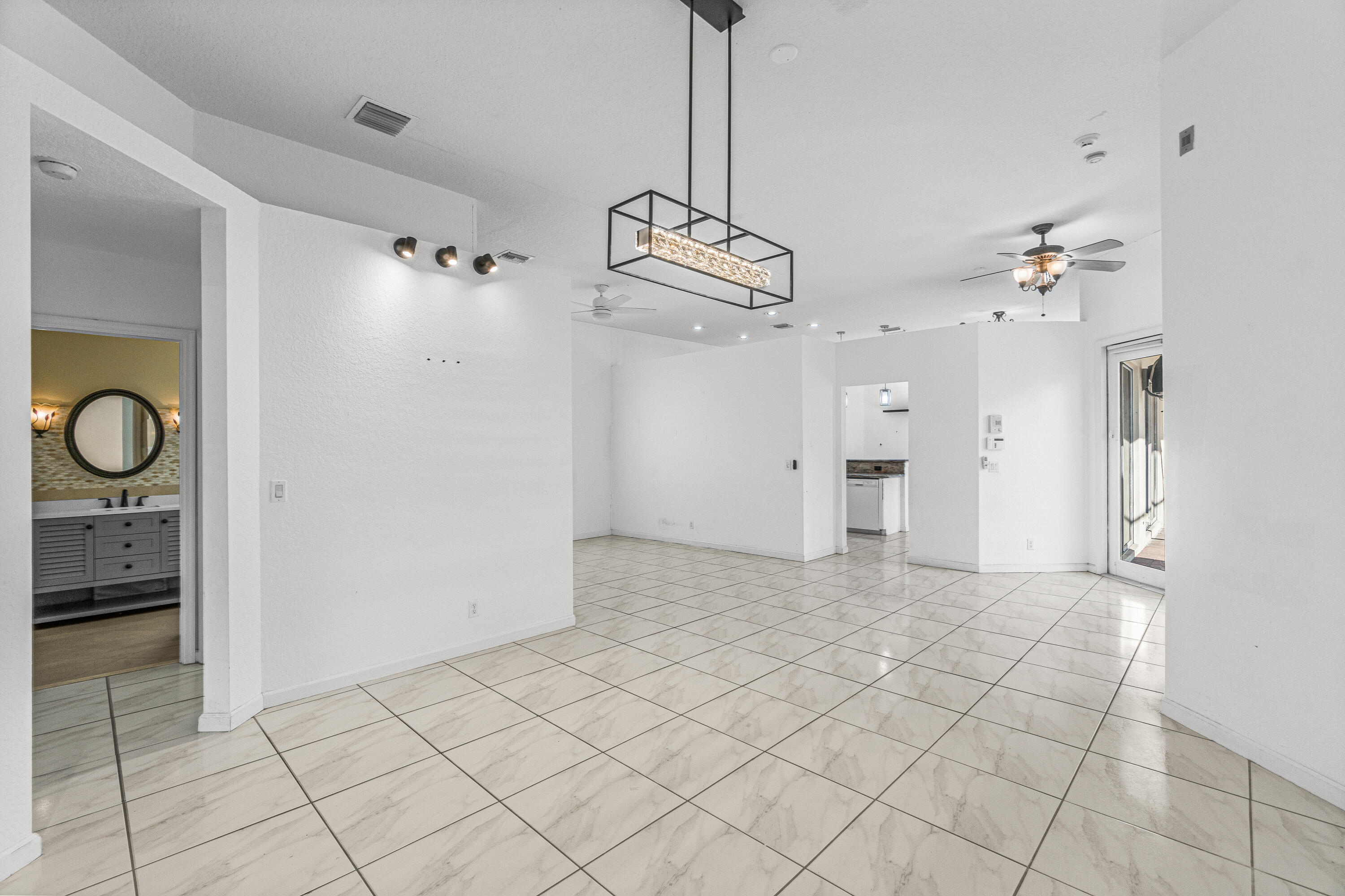 4263 Northwest 29th Way Boca Raton, FL 33434 - Photo 5 of 21 Great Room