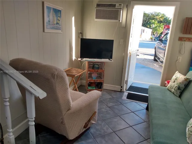 $300,000 | 65821 Overseas Highway, Long Key, FL 33001