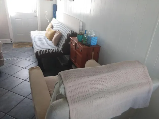 $300,000 | 65821 Overseas Highway, Long Key, FL 33001