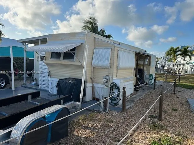 $300,000 | 65821 Overseas Highway, Long Key, FL 33001