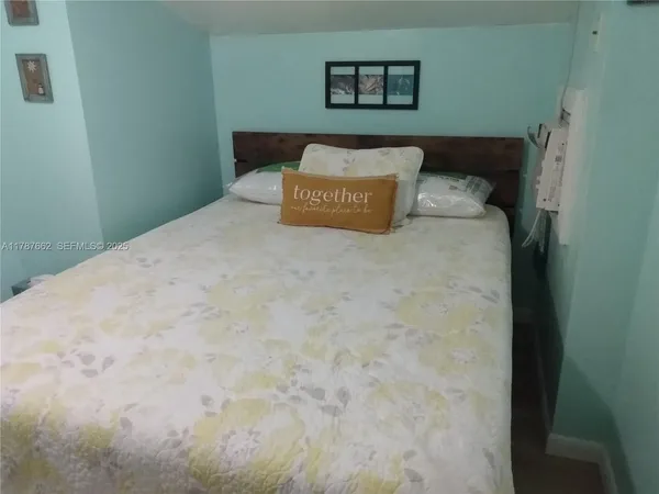 a bed room with a bed