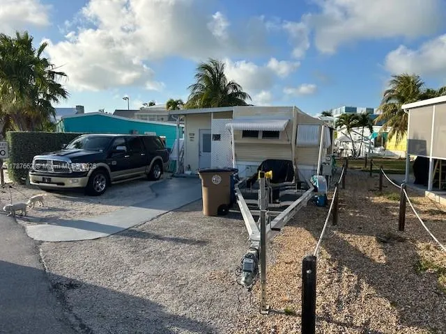 $300,000 | 65821 Overseas Highway, Long Key, FL 33001