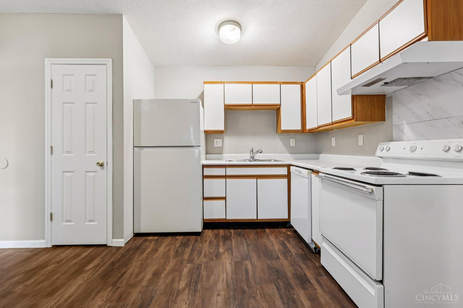 820 Compton Road, Unit 6 Cincinnati, OH 45231 - Photo 9 of 25