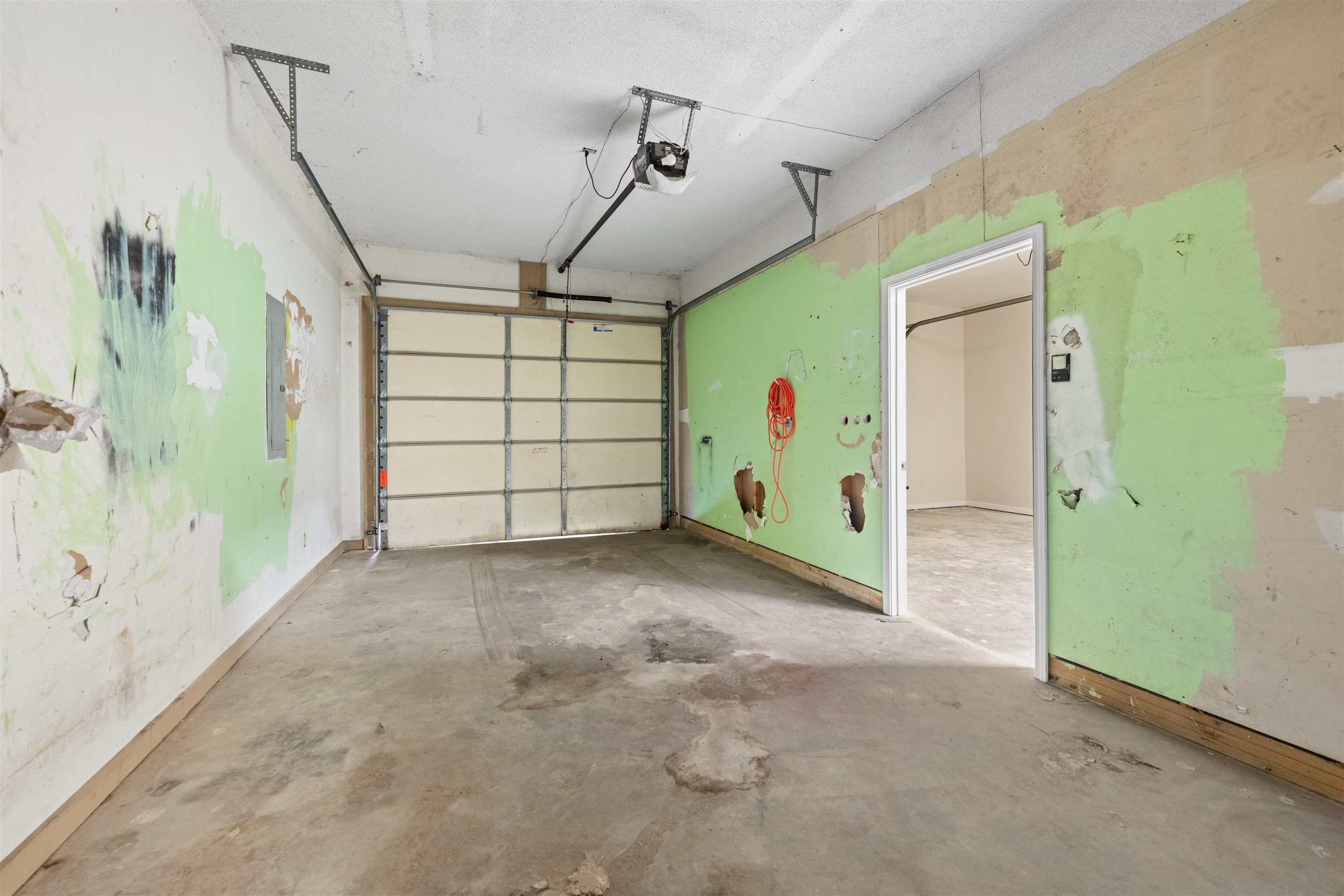 465 Metro Road Eads, TN 38028 - Photo 20 of 27 a view of a garage