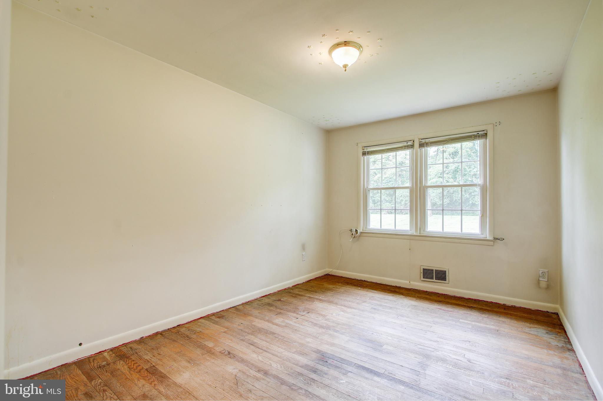 16112 Dorset Road Laurel, MD 20707 - Photo 8 of 33 Gallery Image 8