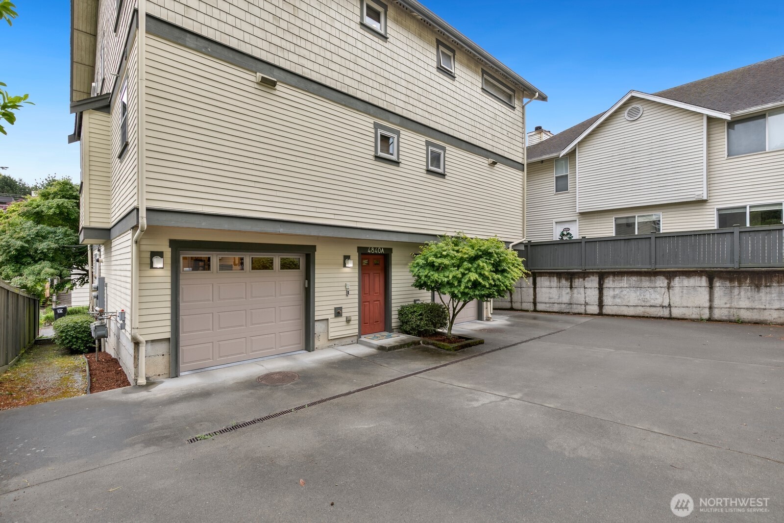 4840 40th Avenue Southwest, Unit A Seattle, WA 98116 - Photo 1 of 31