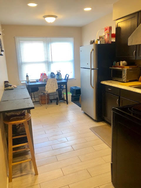 8557 Niles Center Road, Unit 5 Skokie, IL 60077 - Photo 5 of 7