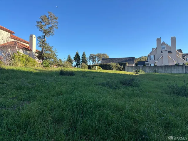 $2,990,000 | 6 La Strada Court, Burlingame, CA 94010