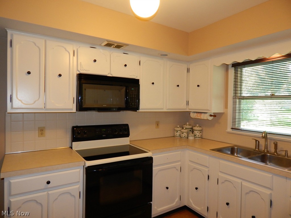 852 Clearwood Road Akron, OH 44321 - Photo 8 of 25