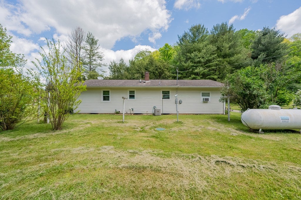 450 Stoney Battery Road Marion, VA 24354 - Photo 34 of 55 Gallery Image 34