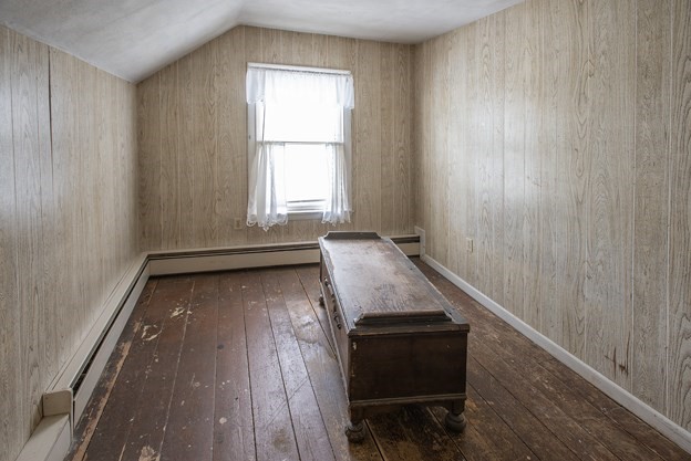 40 Ryan Road Northampton, MA 01062 - Photo 18 of 19 a view of a hallway with wooden floor and chair