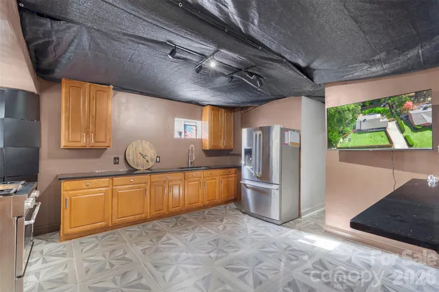 $650,000 | 2221 Glenwood Drive, Gastonia, NC 28054