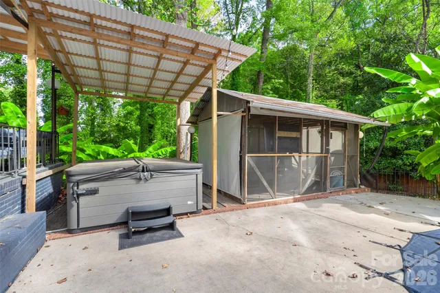 $650,000 | 2221 Glenwood Drive, Gastonia, NC 28054