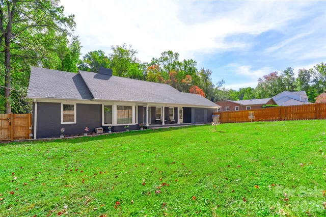 $650,000 | 2221 Glenwood Drive, Gastonia, NC 28054