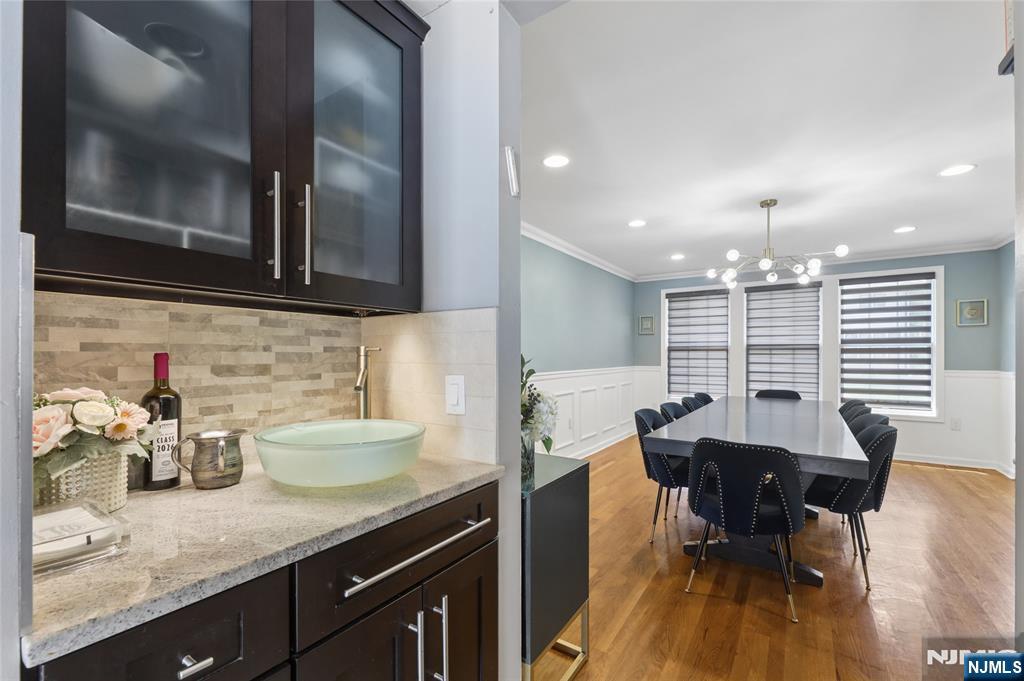 135 Rector Court Bergenfield, NJ 07621 - Photo 19 of 34