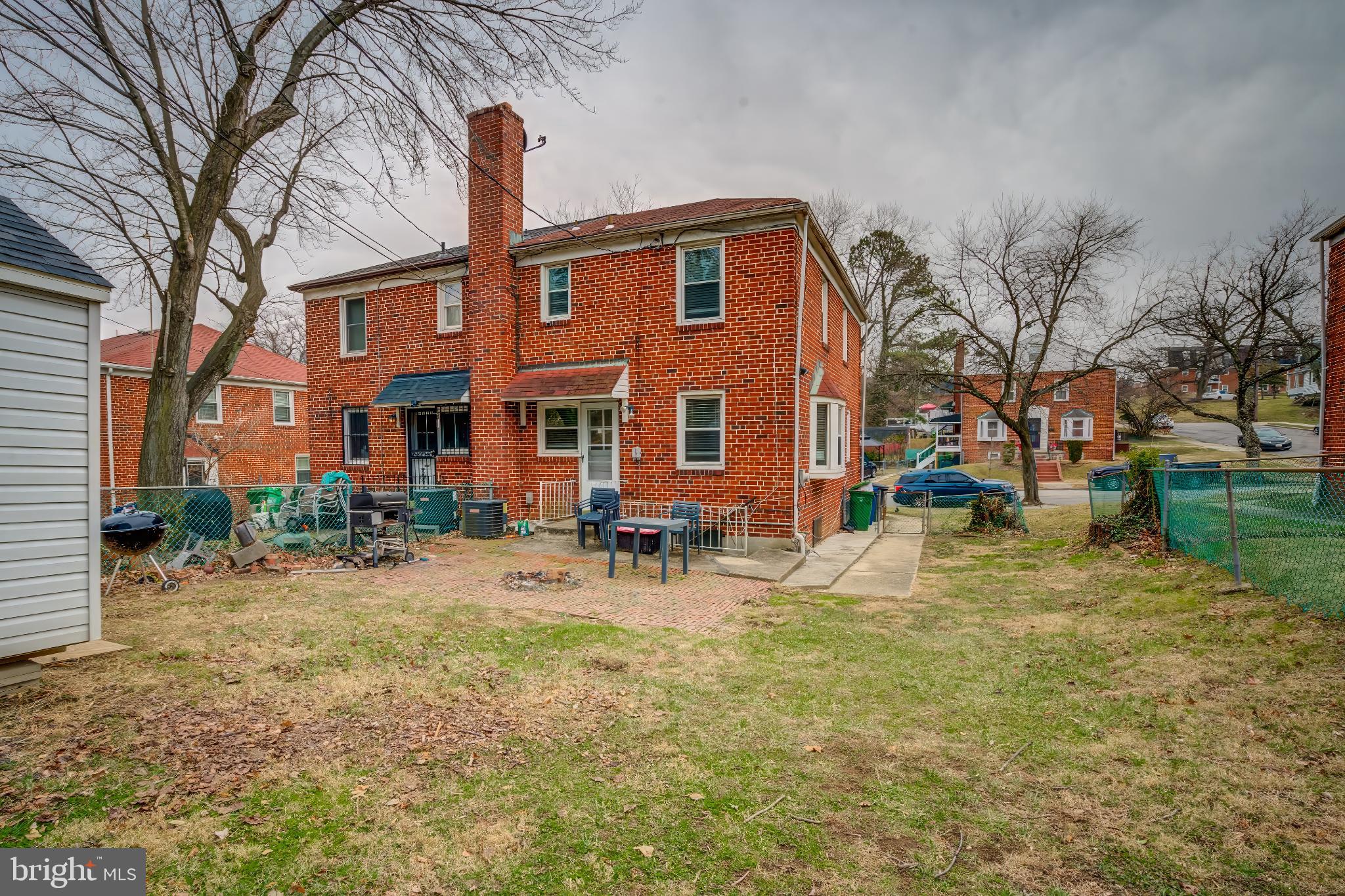 4814 Briarclift Road Baltimore, MD 21229 - Photo 30 of 34 a backyard of a house with table and chairs