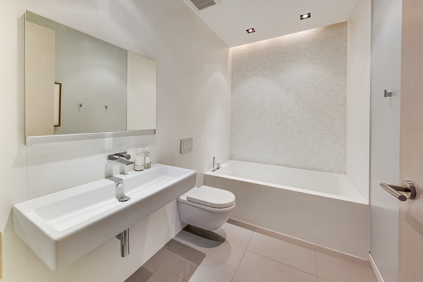 1327 West Washington Boulevard, Unit 2H Chicago, IL 60607 - Photo 11 of 30