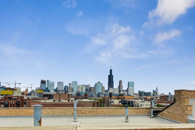 $5,700 | 1327 West Washington Boulevard, Unit 2H, Chicago, IL 60607