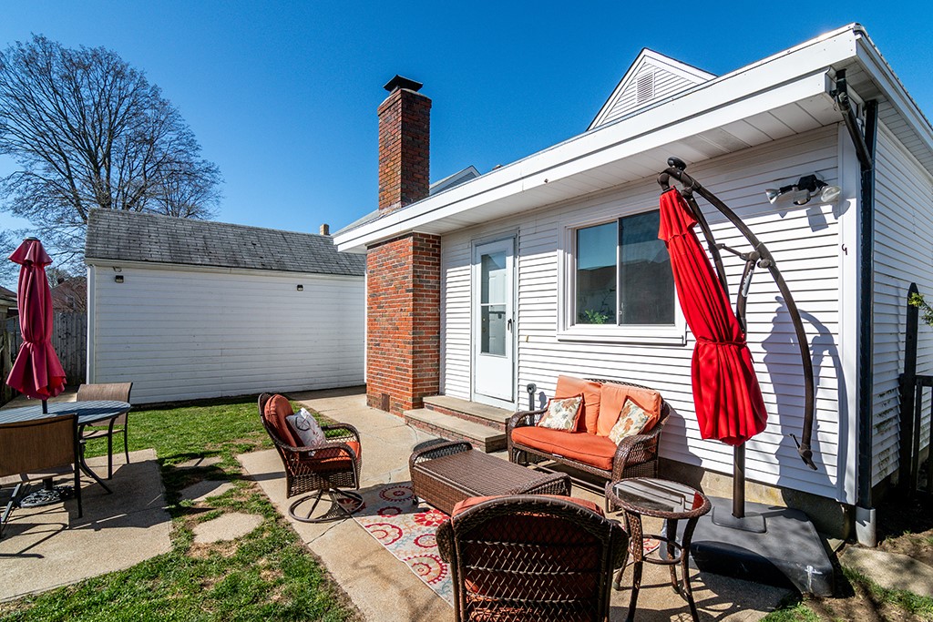 28 Spenstone Road Cranston, RI 02910 - Photo 23 of 29 Patio