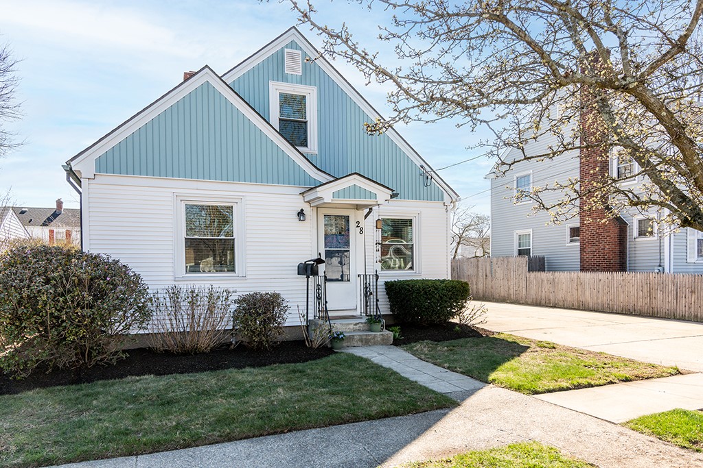 28 Spenstone Road Cranston, RI 02910 - Photo 25 of 29 Front of Home