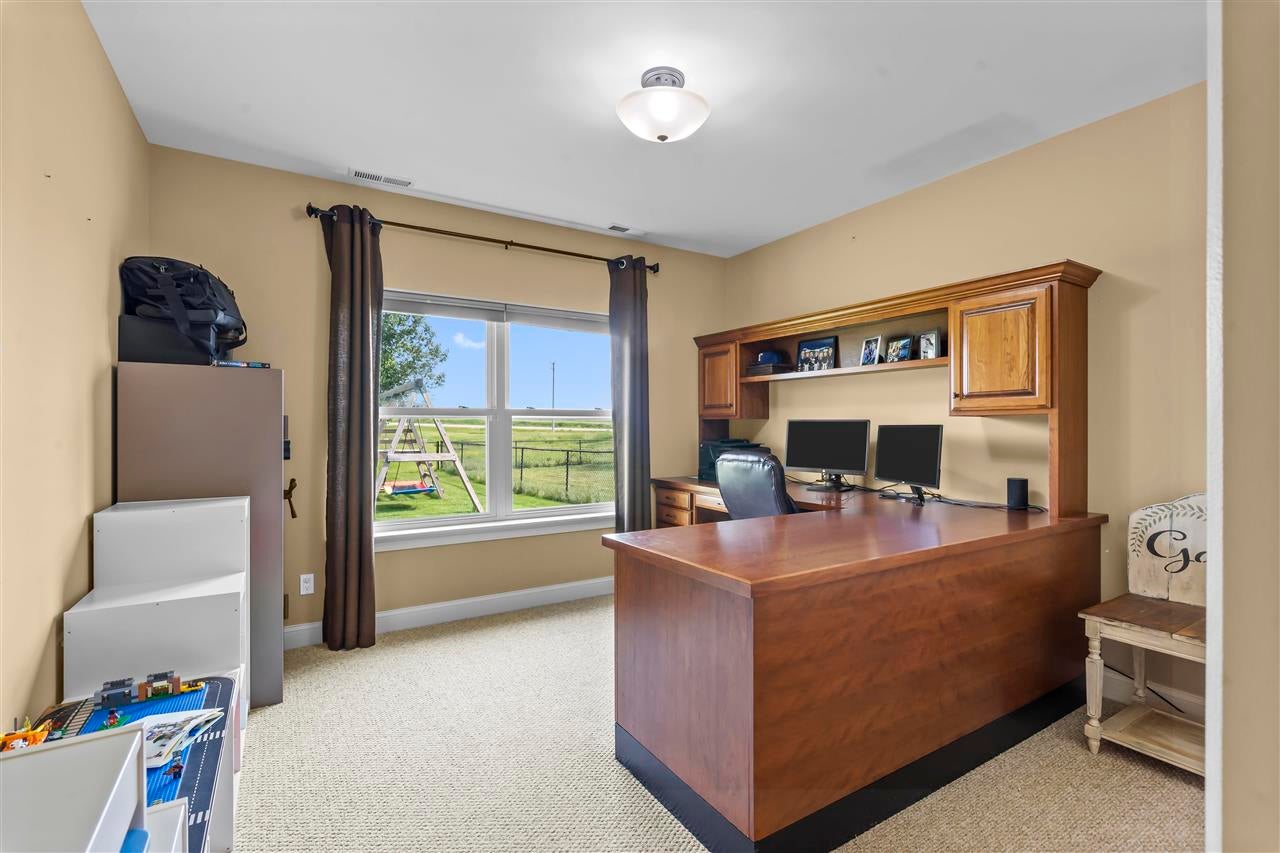 6613 Hoover Trail Road Southwest Cedar Rapids, IA 52404 - Photo 30 of 45 Gallery Image 30