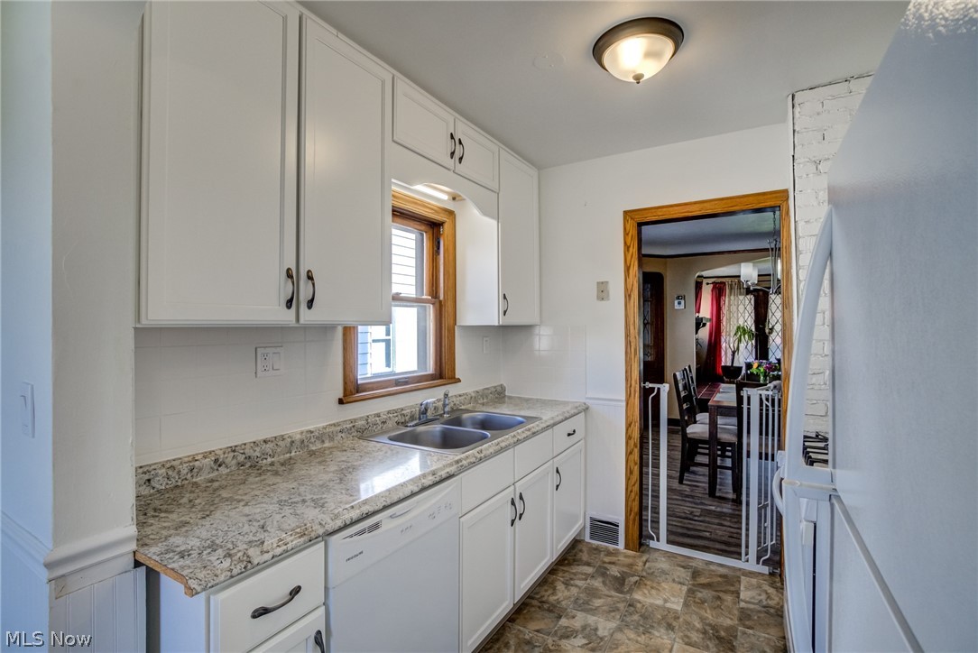7600 Spring Garden Road Cleveland, OH 44129 - Photo 11 of 29