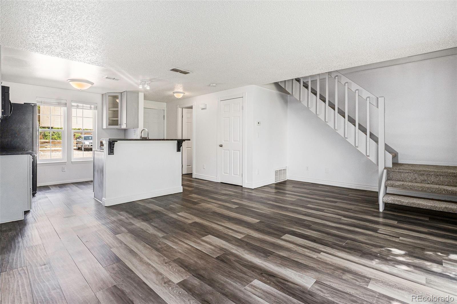 1534 South Ouray Circle, Unit B Aurora, CO 80017 - Photo 5 of 21