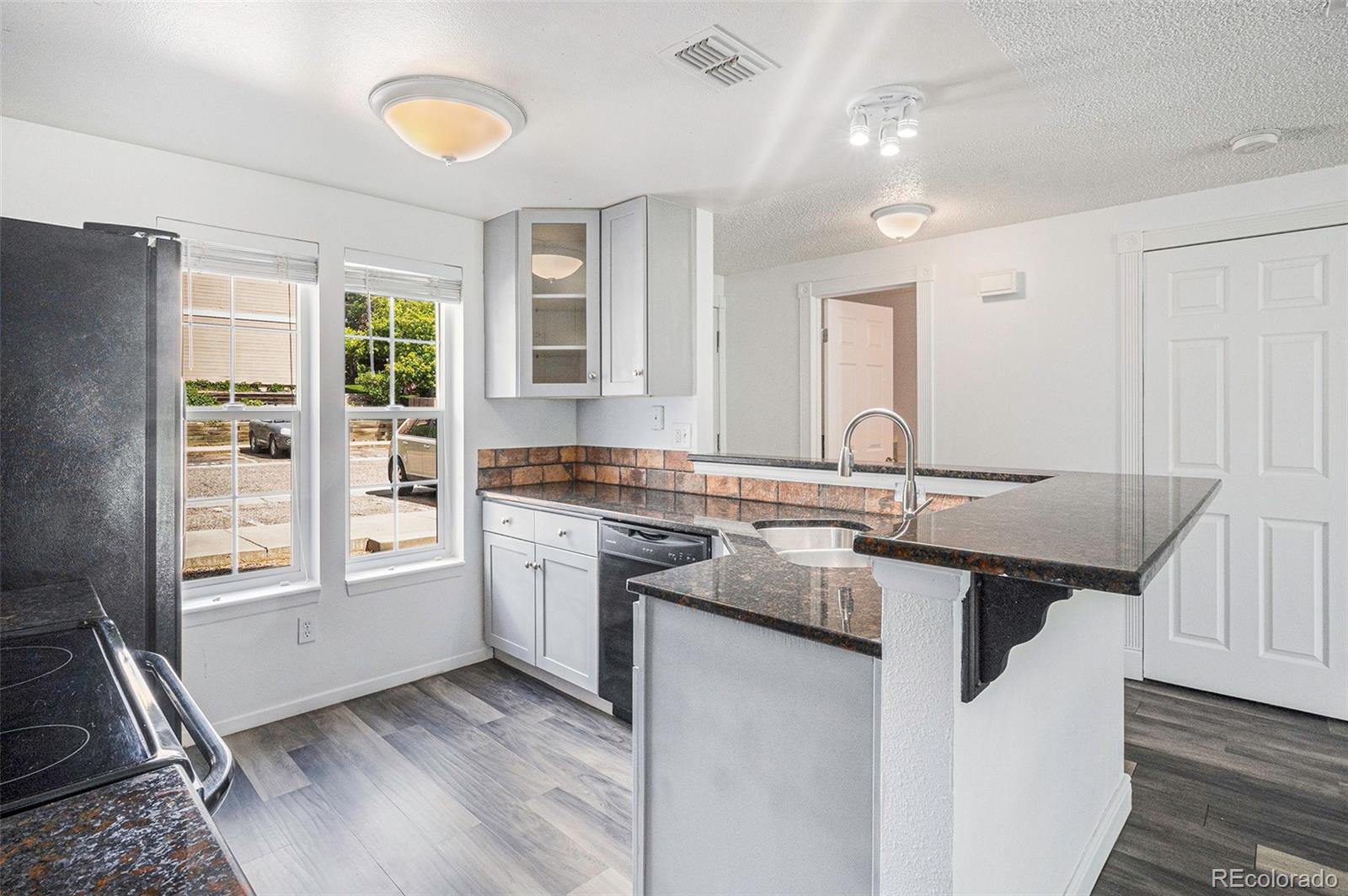 1534 South Ouray Circle, Unit B Aurora, CO 80017 - Photo 7 of 21