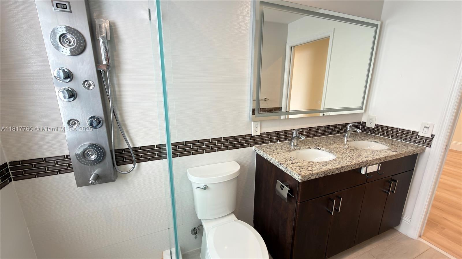 4221 Laurel Ridge Circle Weston, FL 33331 - Photo 30 of 57