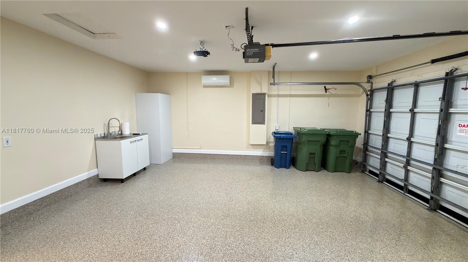 4221 Laurel Ridge Circle Weston, FL 33331 - Photo 32 of 57