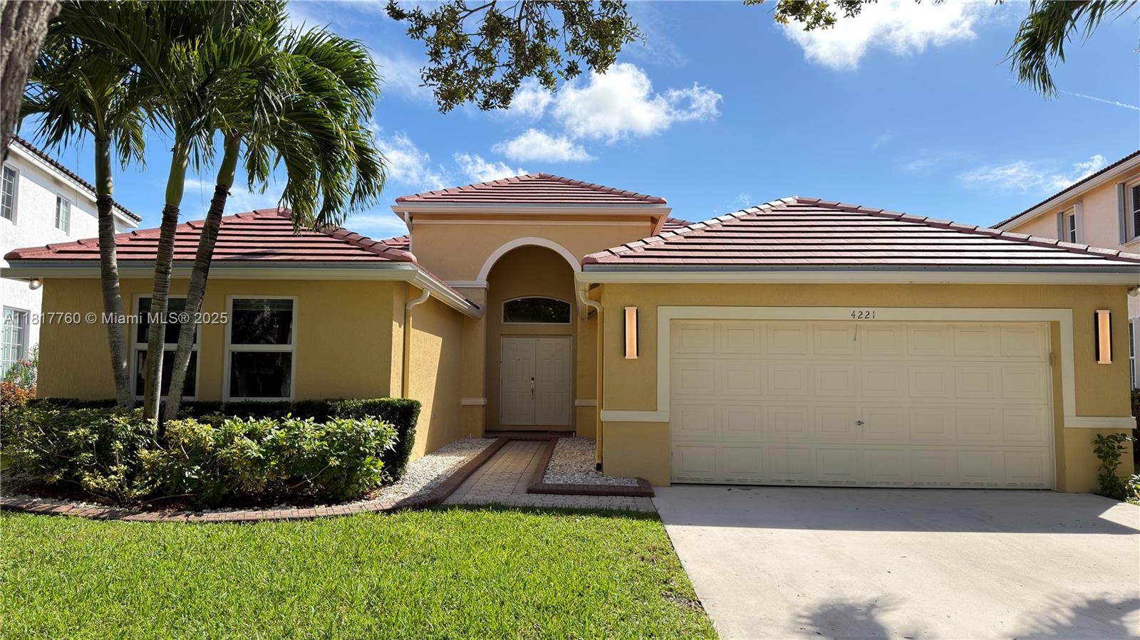 4221 Laurel Ridge Circle Weston, FL 33331 - Photo 5 of 57