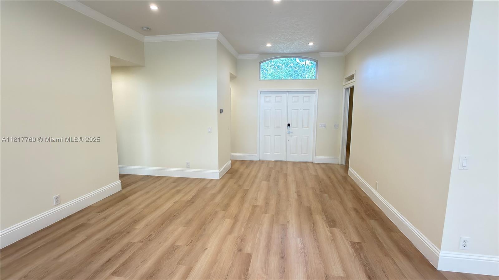 4221 Laurel Ridge Circle Weston, FL 33331 - Photo 7 of 57