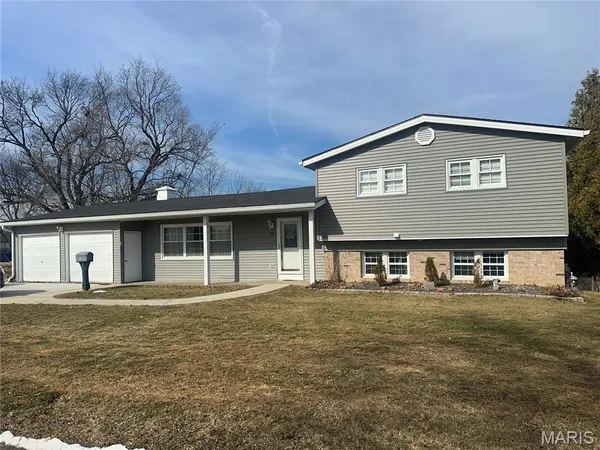 $258,000 | 35 Holiday Drive, Hannibal, MO 63401
