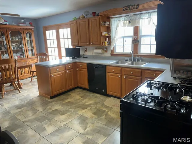 $265,000 | 35 Holiday Drive, Hannibal, MO 63401