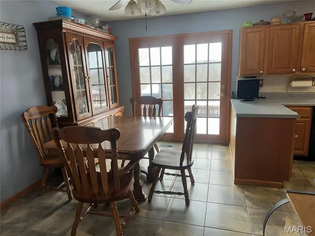 $265,000 | 35 Holiday Drive, Hannibal, MO 63401